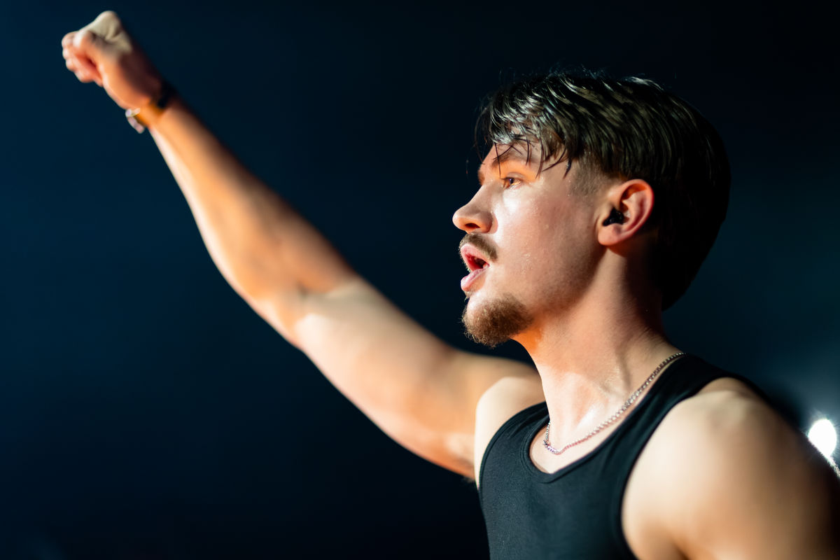 Loading... just a sec